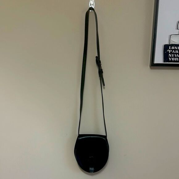 Small Brandy Melville Black Leather Like Crossbody Bag - Picture 1 of 8